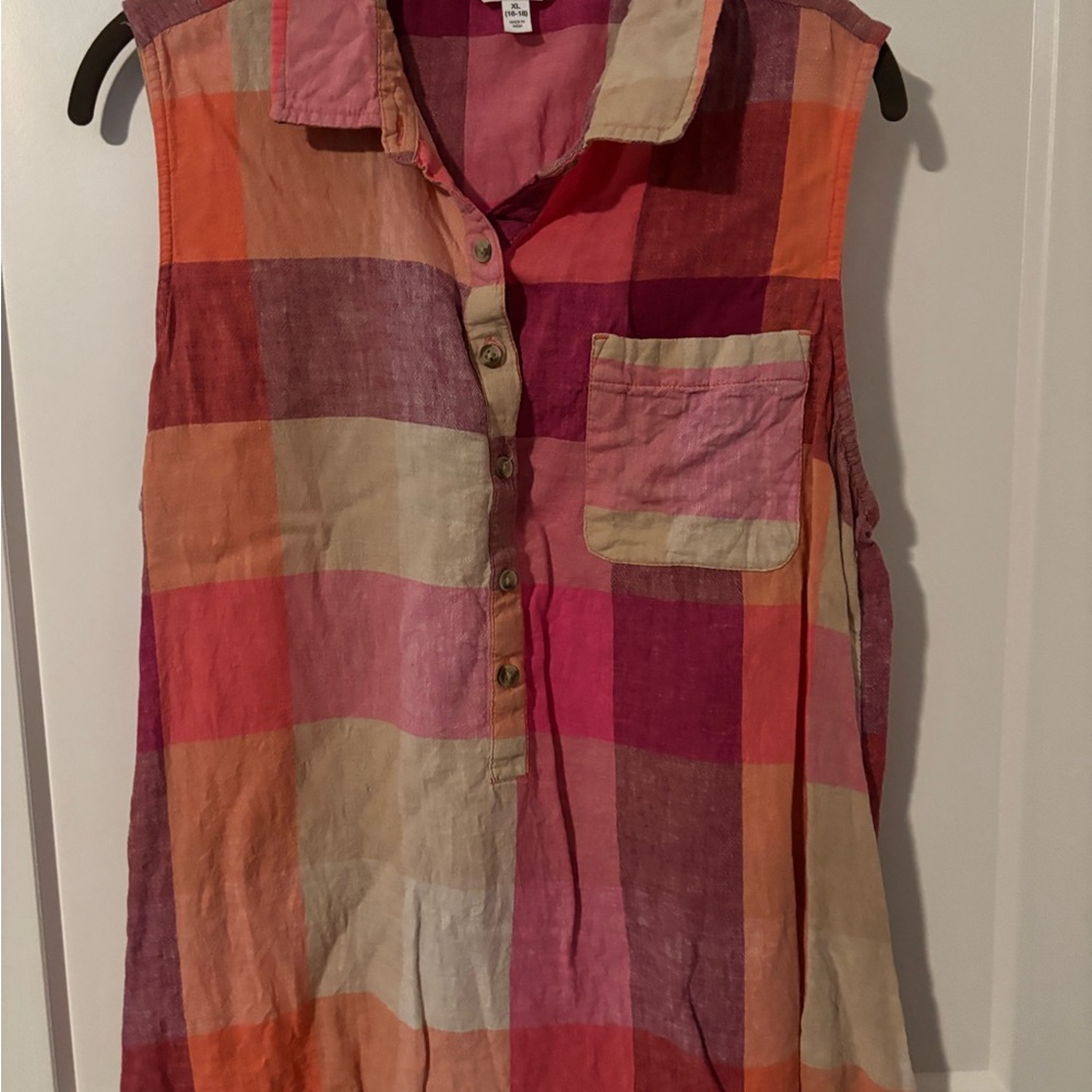 Time and Tru Multicolor Plaid Sleeveless Shirt